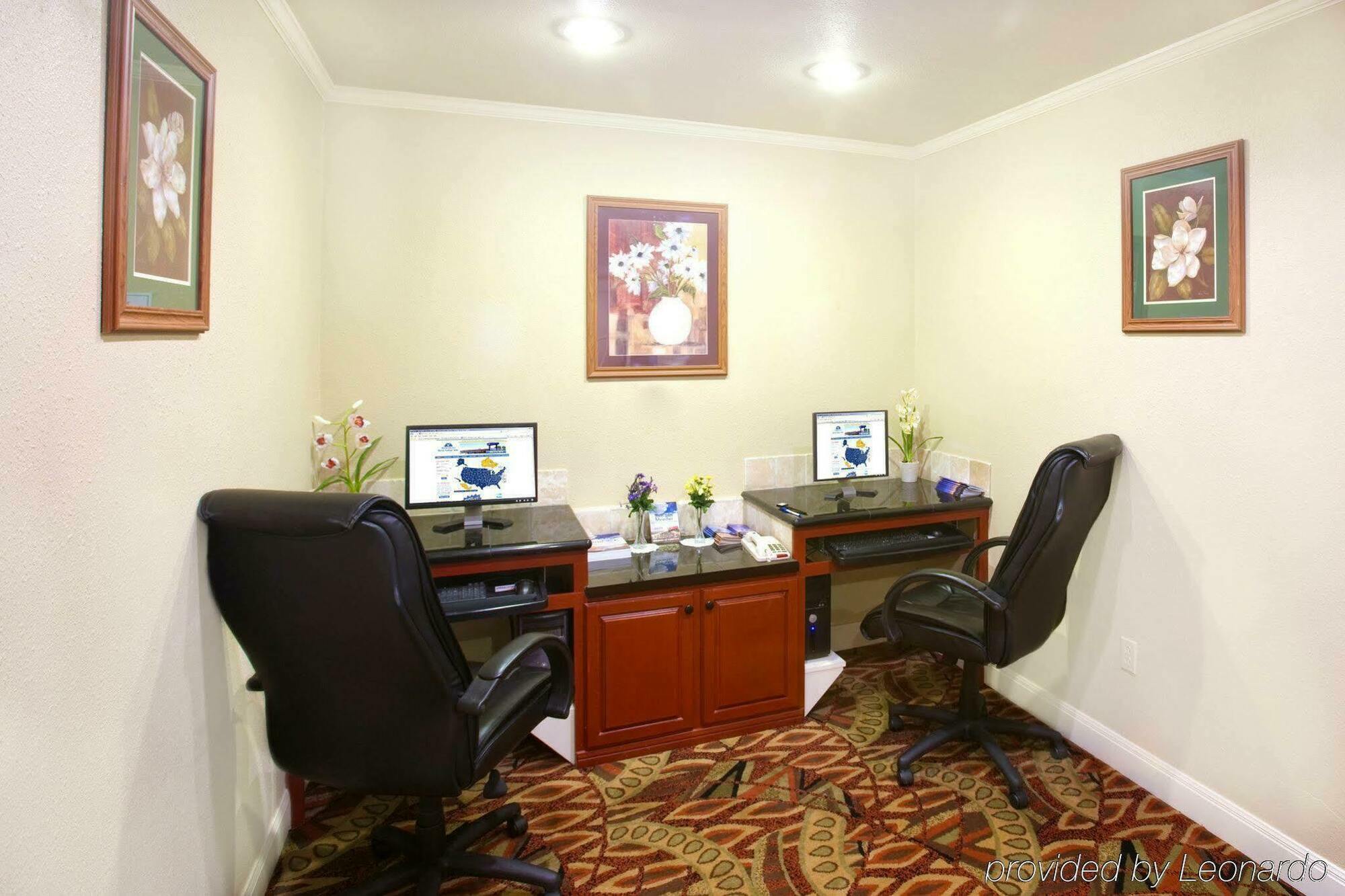 Americas Best Value Inn Lubbock East Buitenkant foto